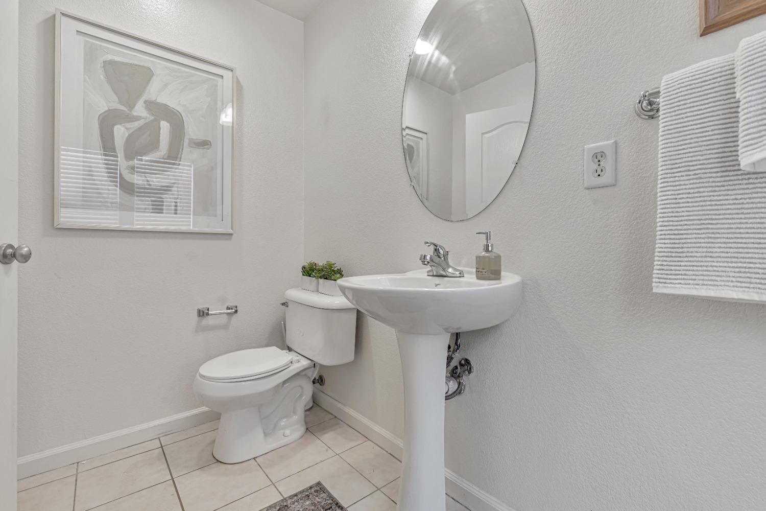 Detail Gallery Image 34 of 57 For 3012 Calla Lily Ln, Stockton,  CA 95209 - 4 Beds | 2/1 Baths