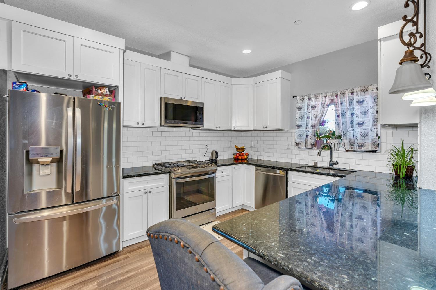 Detail Gallery Image 19 of 55 For 509 Kerr Ave, Modesto,  CA 95354 - 3 Beds | 2/1 Baths