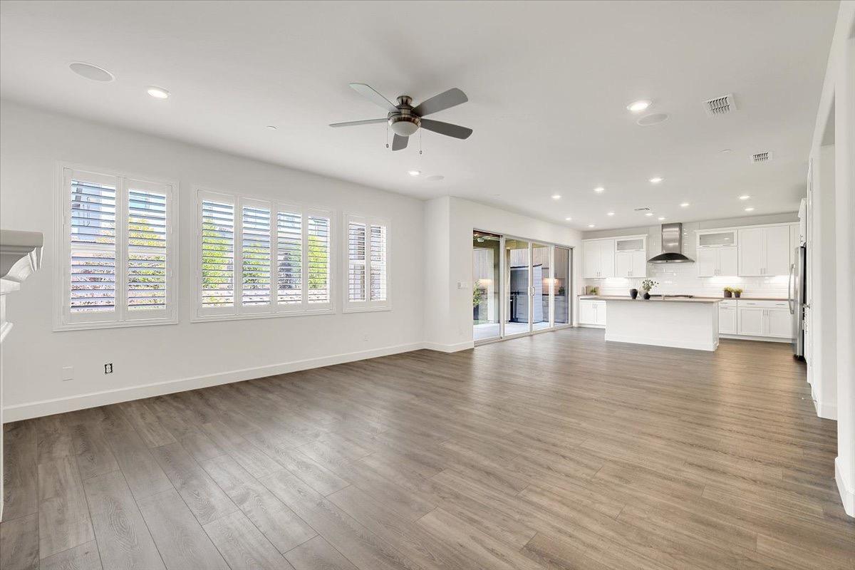 Laceneck, El Dorado Hills, California image 6