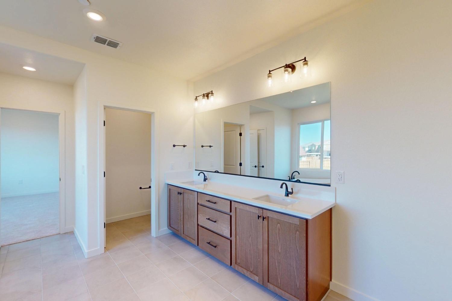 Cambery Drive, Rancho Cordova, California image 16