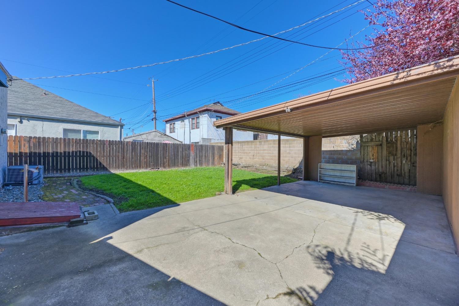 Burnett Way, Sacramento, CA, 95818-2437
