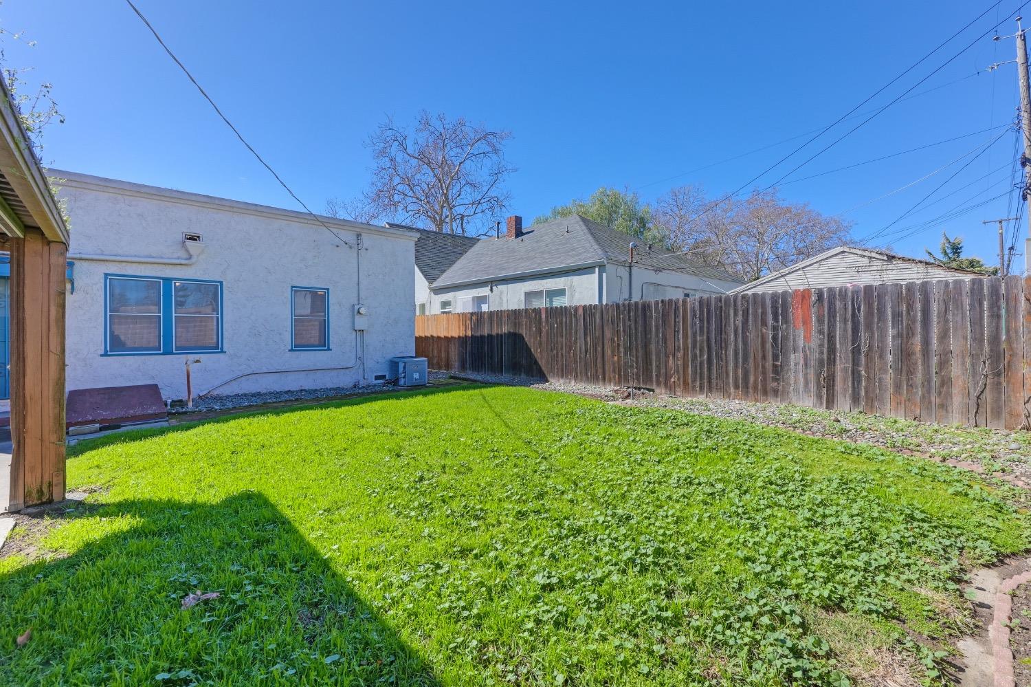 Burnett Way, Sacramento, CA, 95818-2437