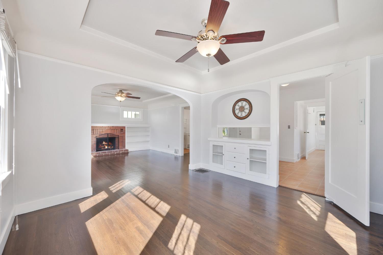 Burnett Way, Sacramento, CA, 95818-2437