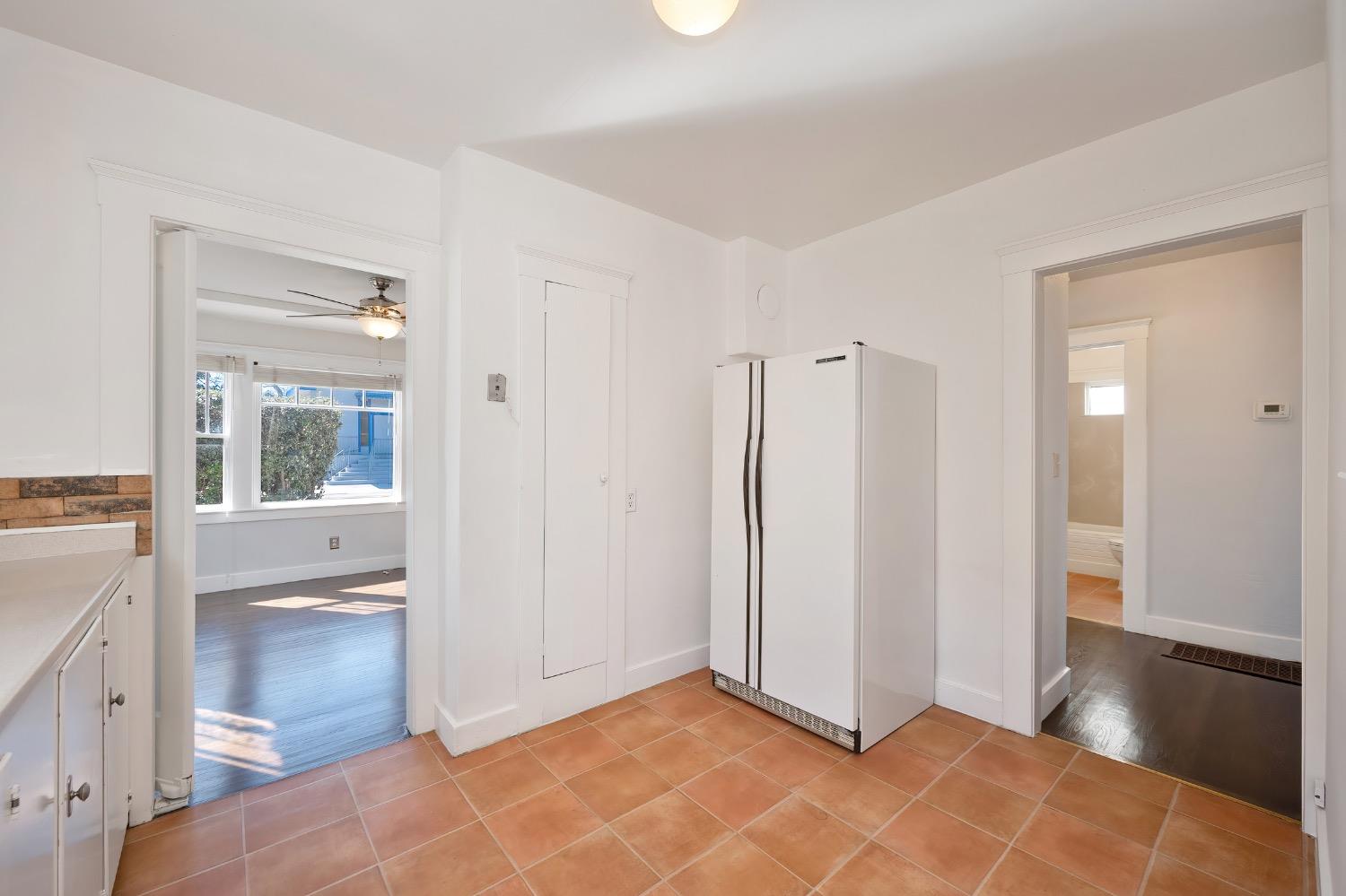 Burnett Way, Sacramento, CA, 95818-2437