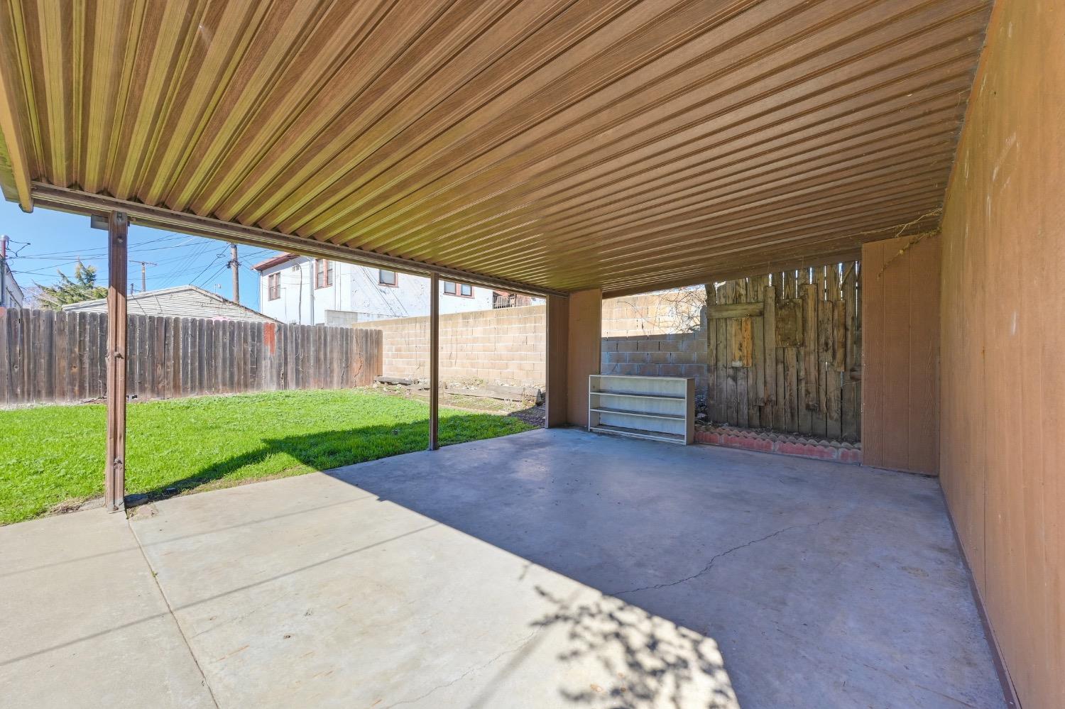 Burnett Way, Sacramento, CA, 95818-2437