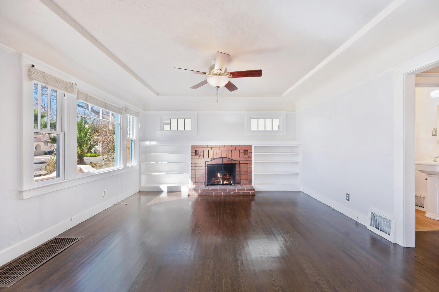 Burnett Way, Sacramento, CA, 95818-2437
