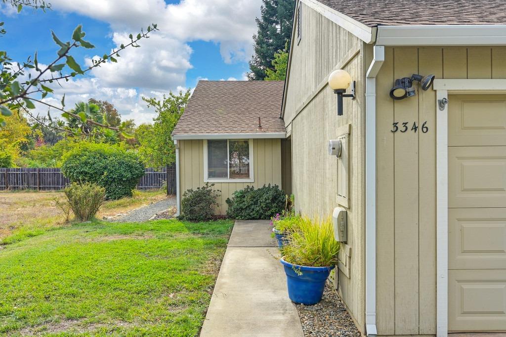 Detail Gallery Image 1 of 1 For 3346 Village Ct, Cameron Park,  CA 95682 - 2 Beds | 2 Baths