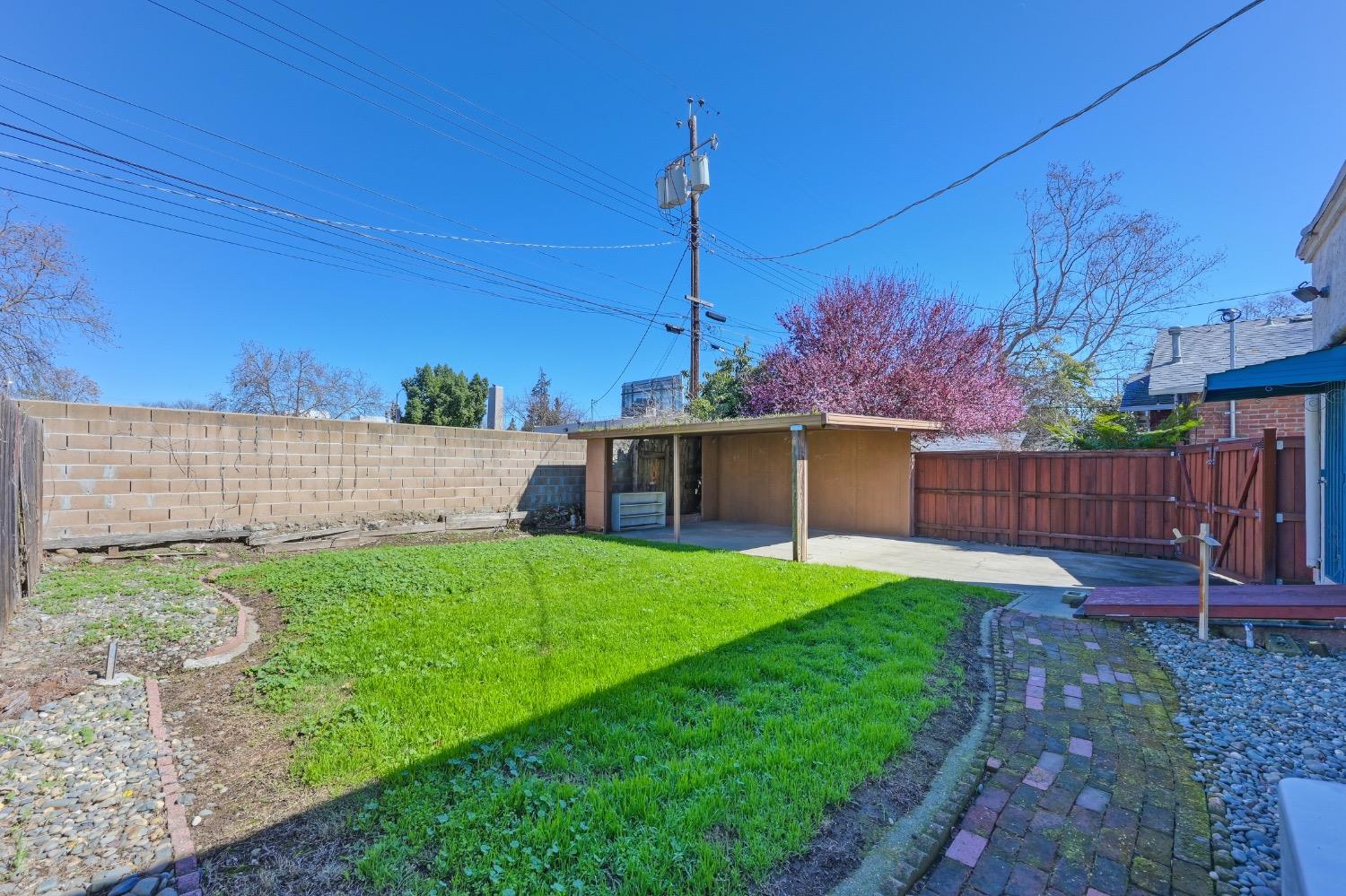 Burnett Way, Sacramento, CA, 95818-2437