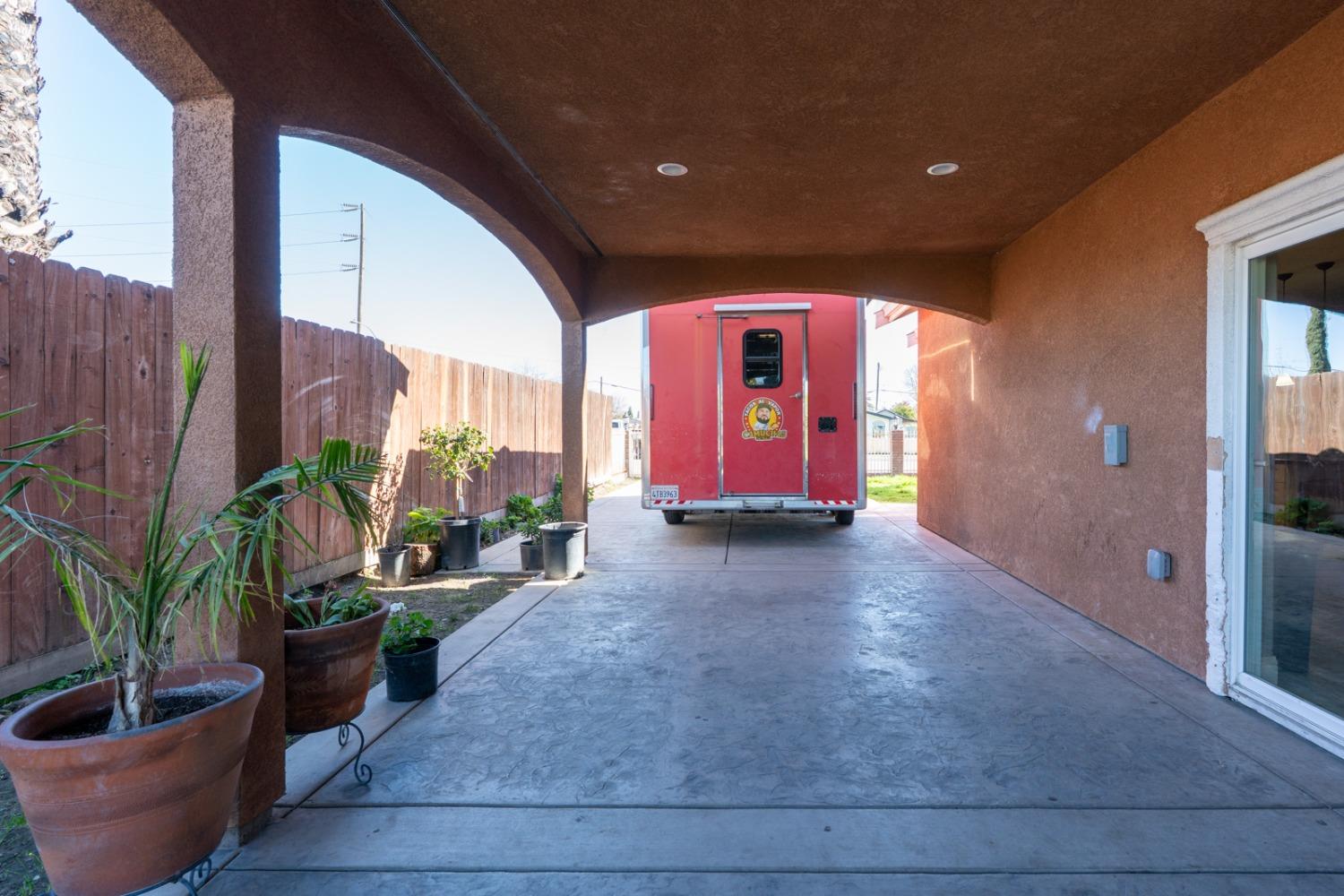 Detail Gallery Image 8 of 55 For 509 Kerr Ave, Modesto,  CA 95354 - 3 Beds | 2/1 Baths