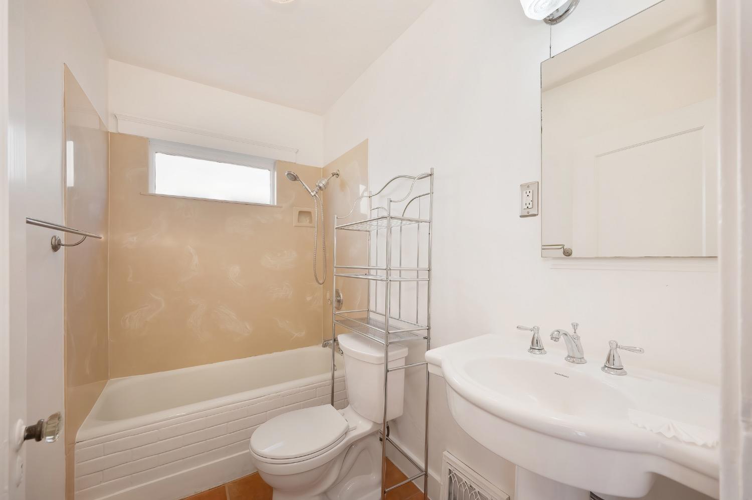 Burnett Way, Sacramento, CA, 95818-2437