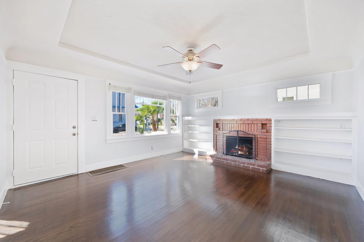 Burnett Way, Sacramento, CA, 95818-2437