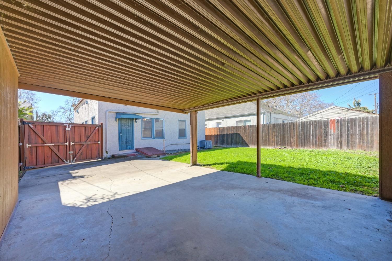 Burnett Way, Sacramento, CA, 95818-2437