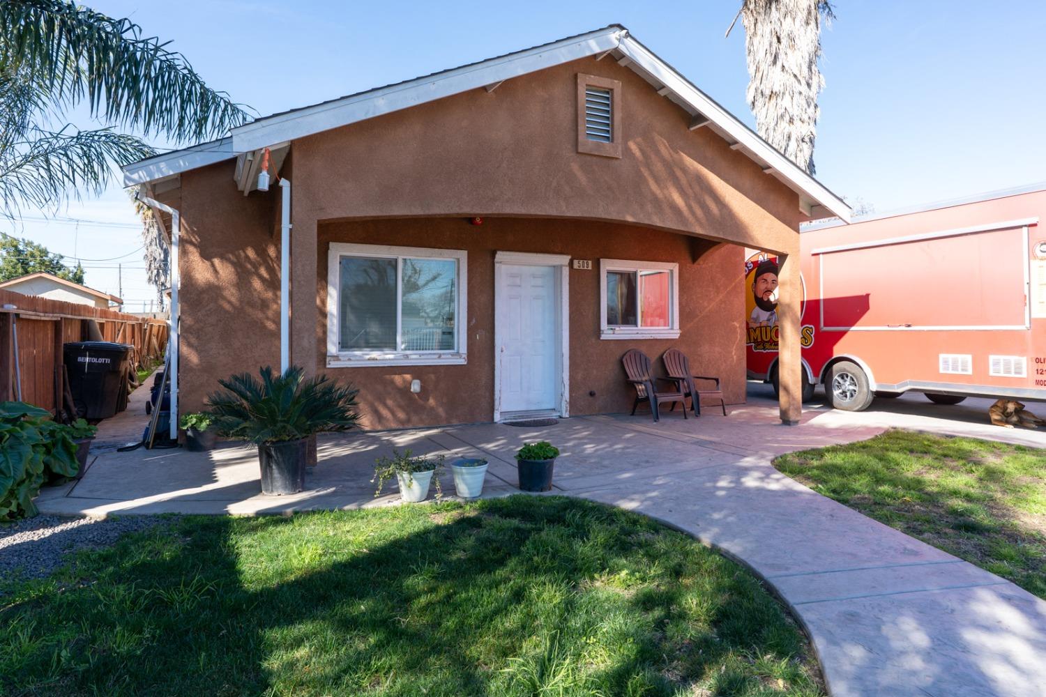 Detail Gallery Image 4 of 55 For 509 Kerr Ave, Modesto,  CA 95354 - 3 Beds | 2/1 Baths