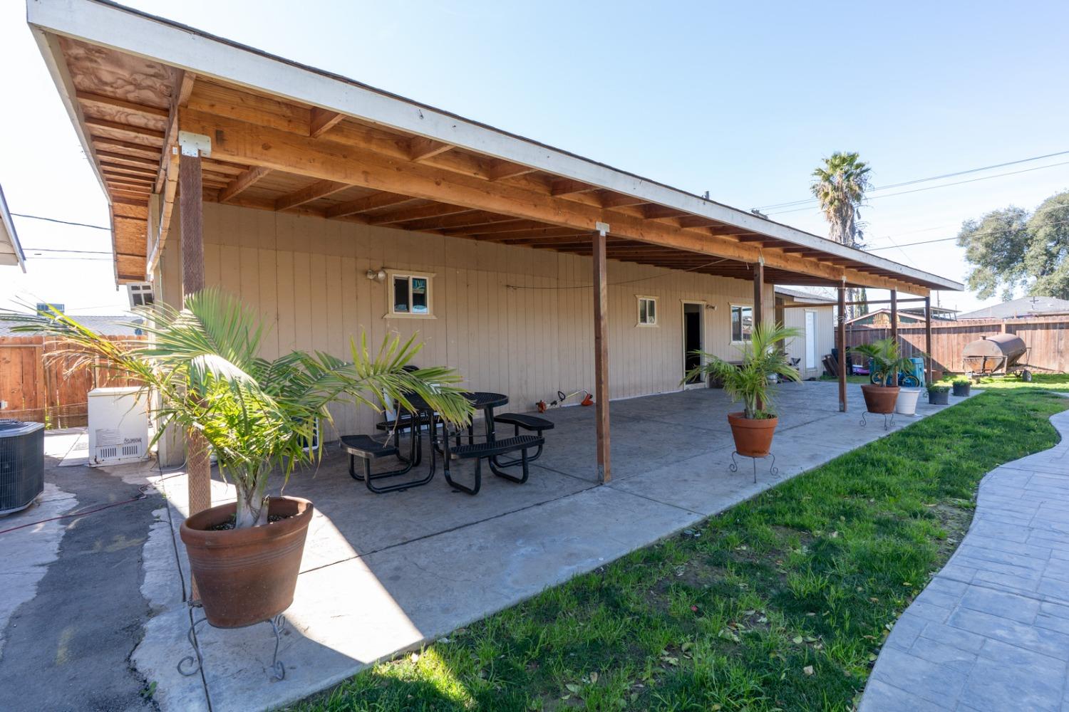 Detail Gallery Image 12 of 55 For 509 Kerr Ave, Modesto,  CA 95354 - 3 Beds | 2/1 Baths