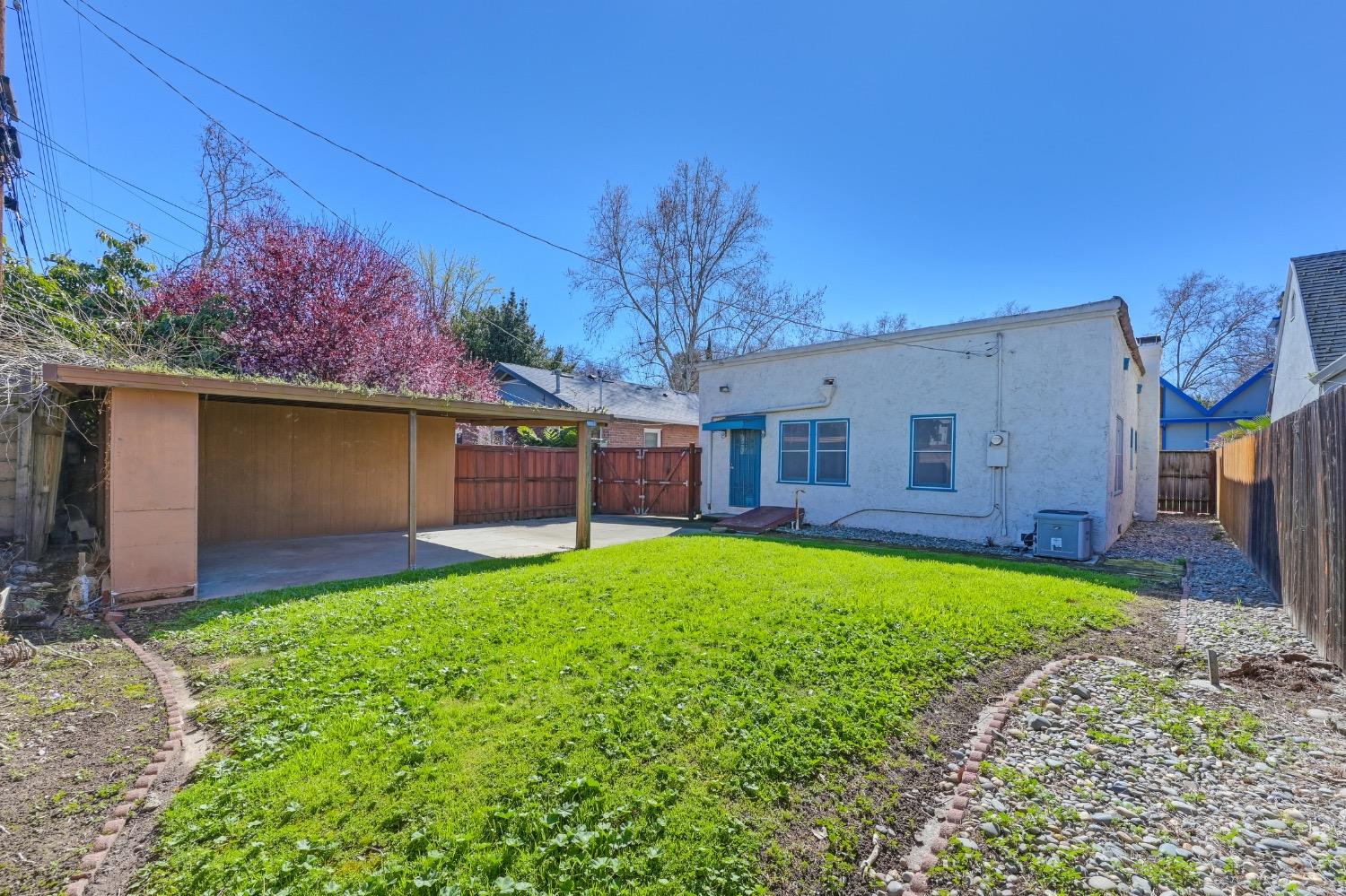Burnett Way, Sacramento, CA, 95818-2437