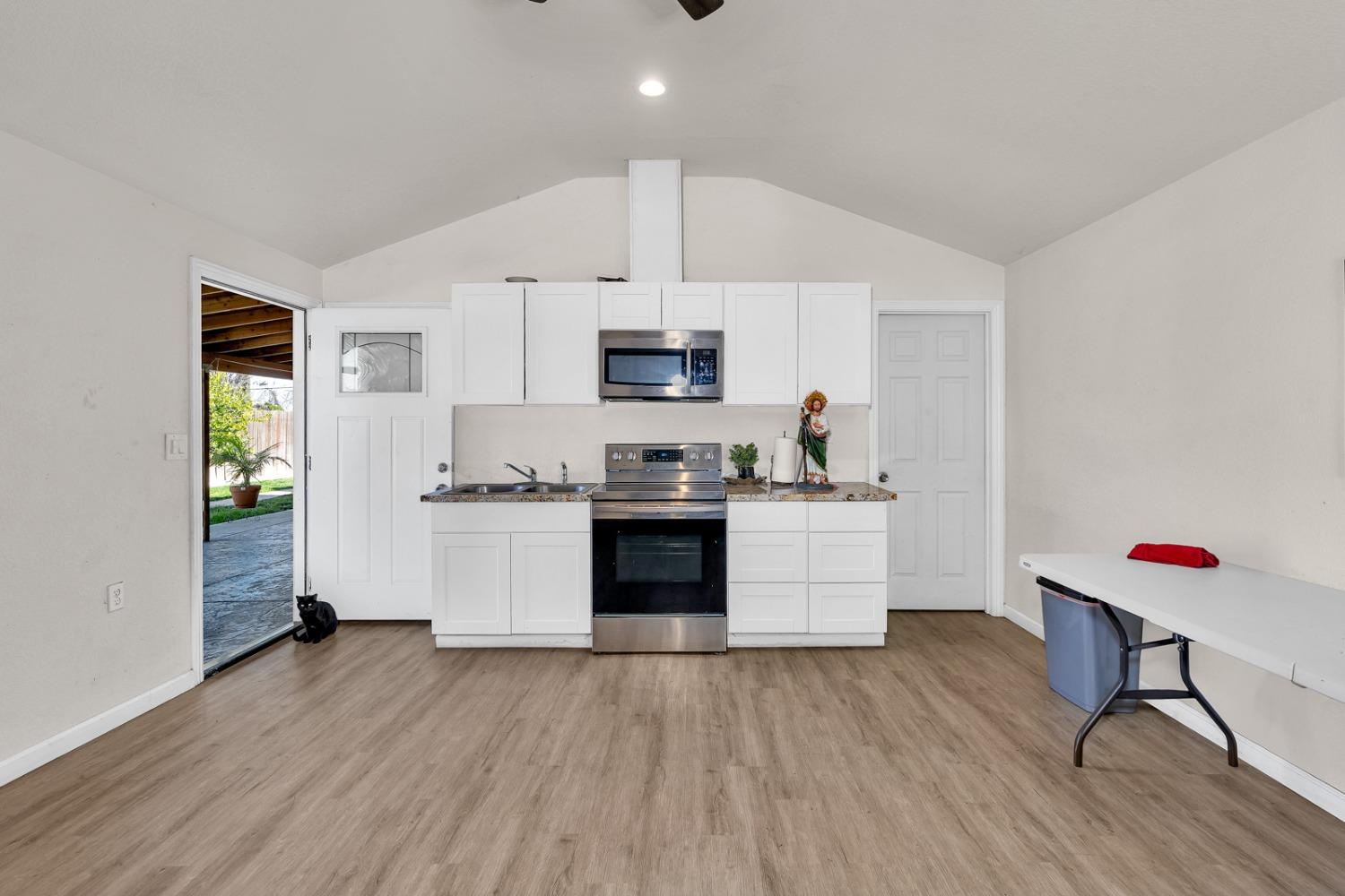 Detail Gallery Image 42 of 55 For 509 Kerr Ave, Modesto,  CA 95354 - 3 Beds | 2/1 Baths