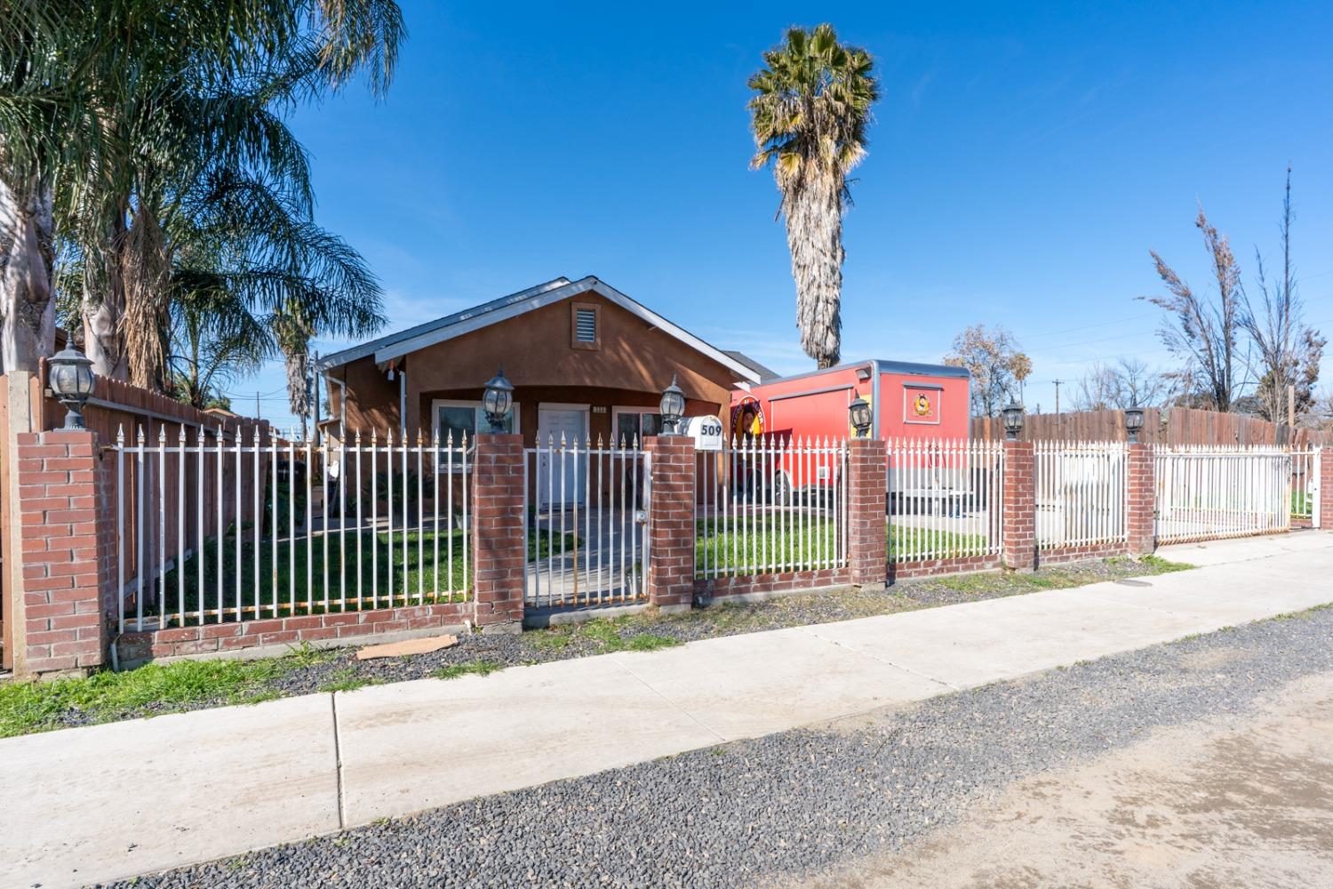 Detail Gallery Image 1 of 55 For 509 Kerr Ave, Modesto,  CA 95354 - 3 Beds | 2/1 Baths