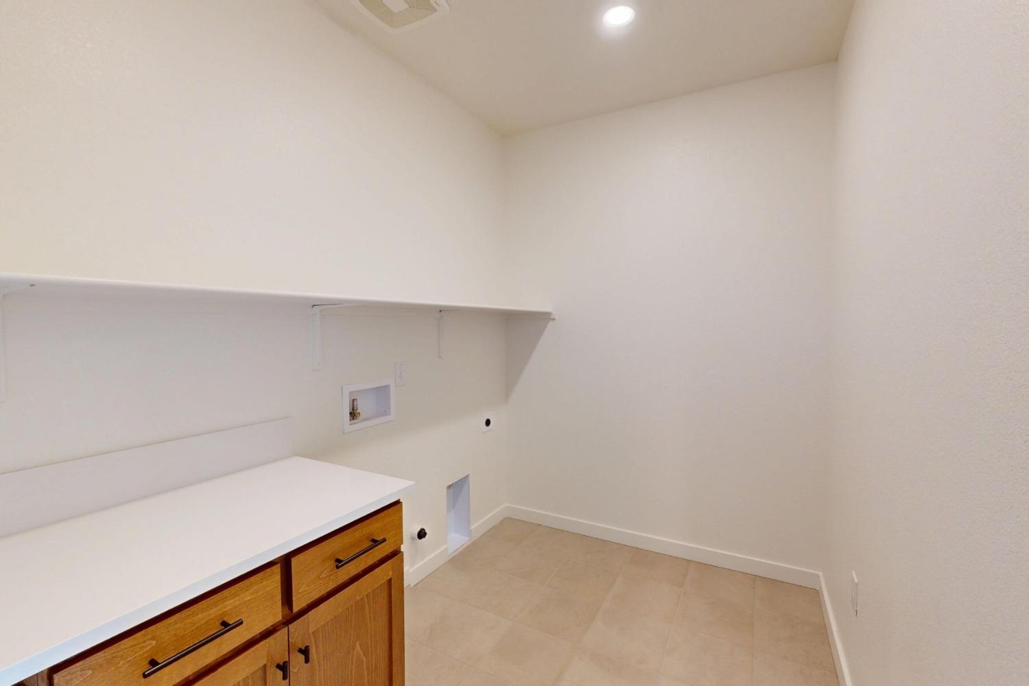 Cambery Drive, Rancho Cordova, California image 13