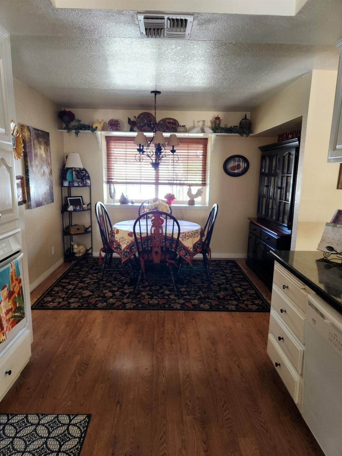 Detail Gallery Image 7 of 88 For 6707 Pera Dr, Rancho Murieta,  CA 95683 - 3 Beds | 2/1 Baths