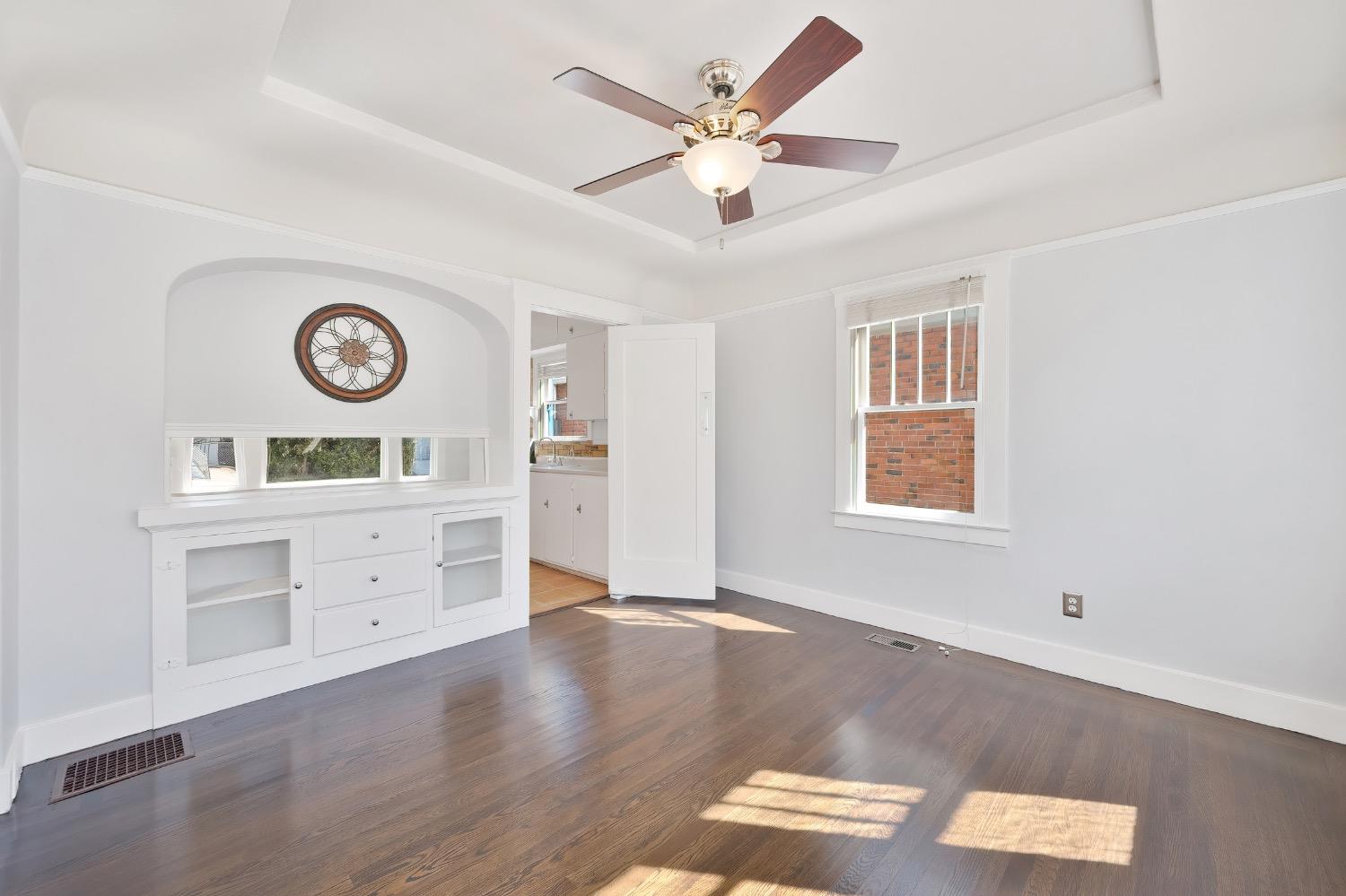 Burnett Way, Sacramento, CA, 95818-2437