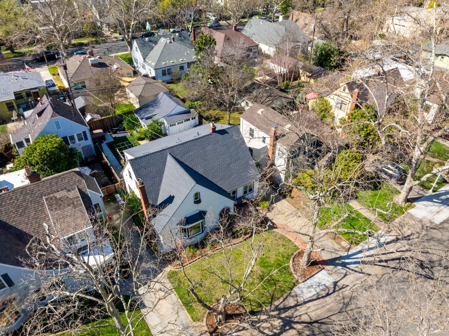 Highland Avenue, Sacramento, CA, 95818-3518