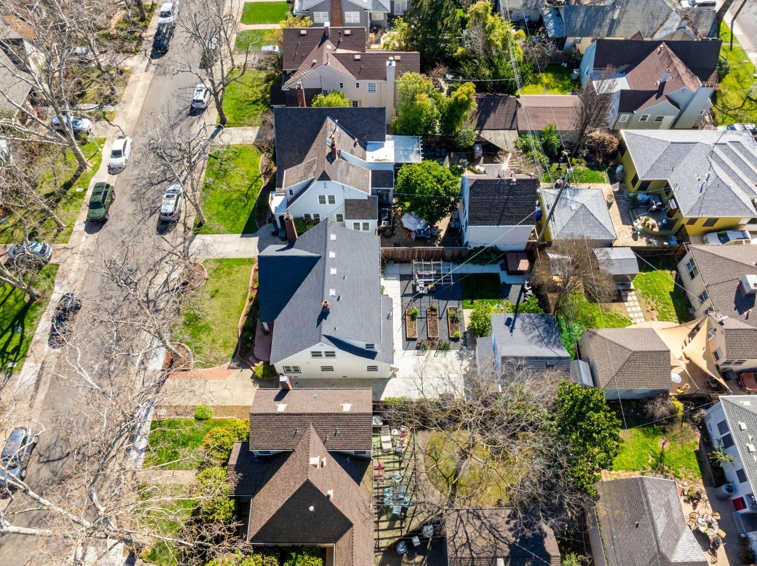Highland Avenue, Sacramento, CA, 95818-3518