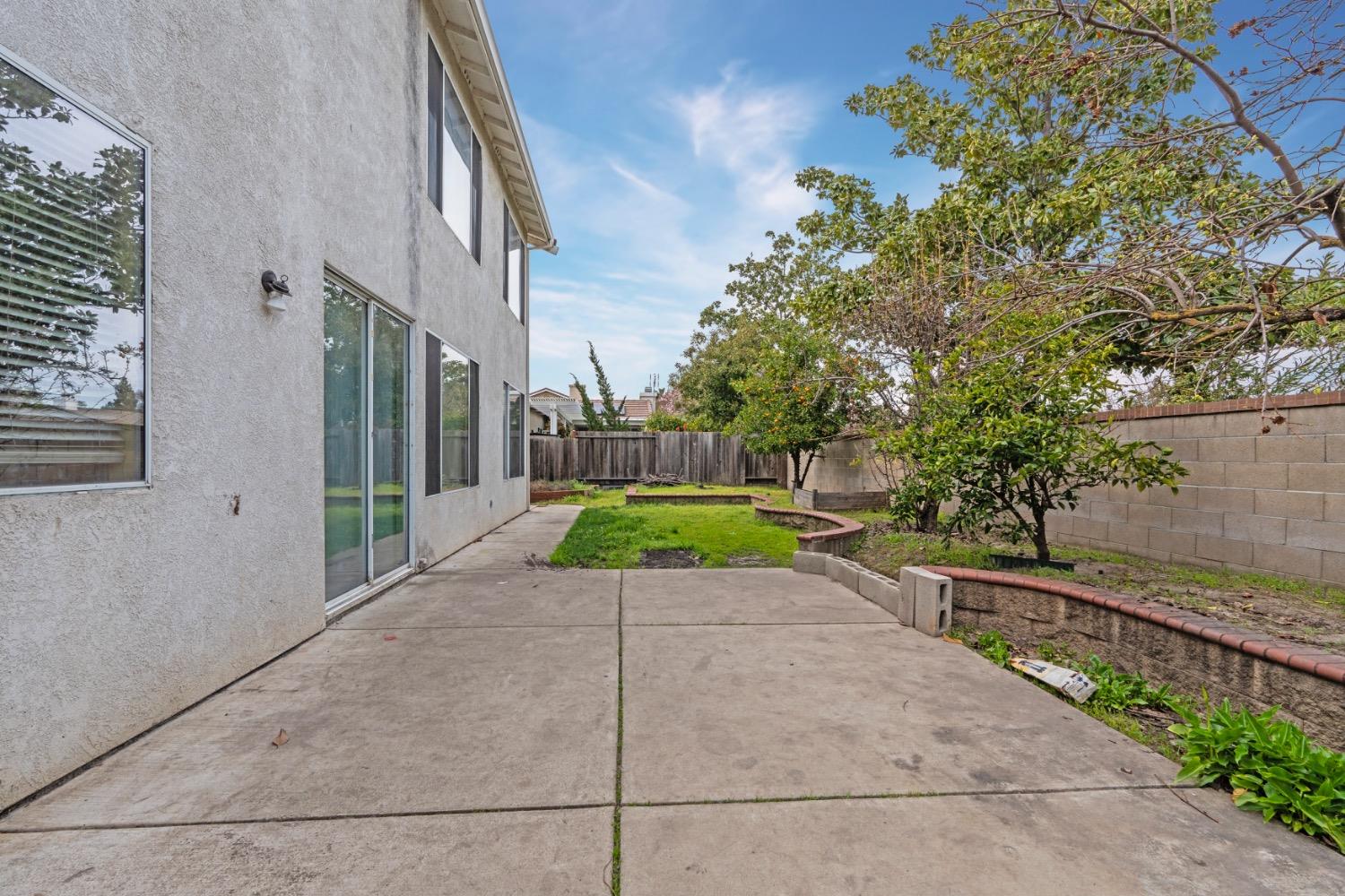 Detail Gallery Image 23 of 25 For 3649 Oakshores Dr, Stockton,  CA 95209 - 5 Beds | 3 Baths
