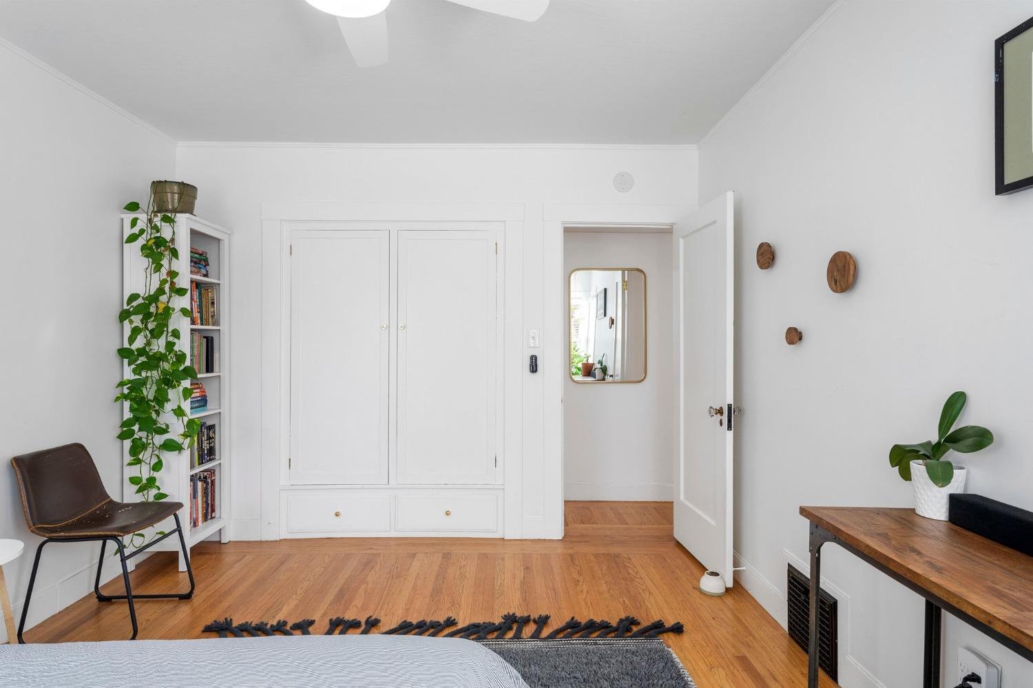 Highland Avenue, Sacramento, CA, 95818-3518