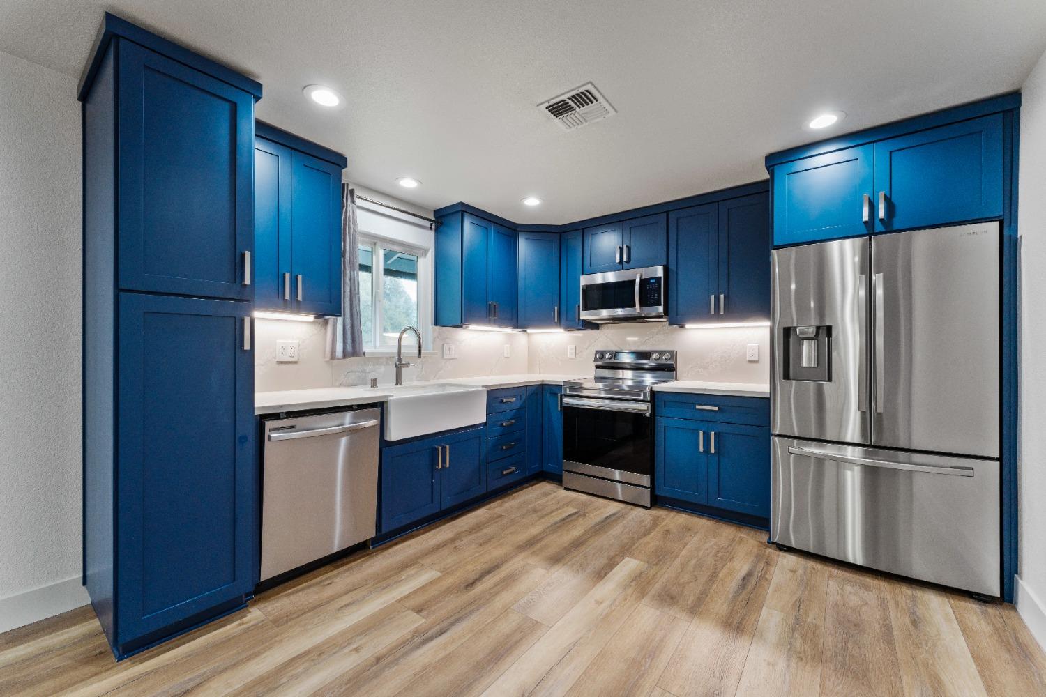 Detail Gallery Image 59 of 98 For 791 N Circle Dr, Diamond Springs,  CA 95619 - 6 Beds | 4/2 Baths