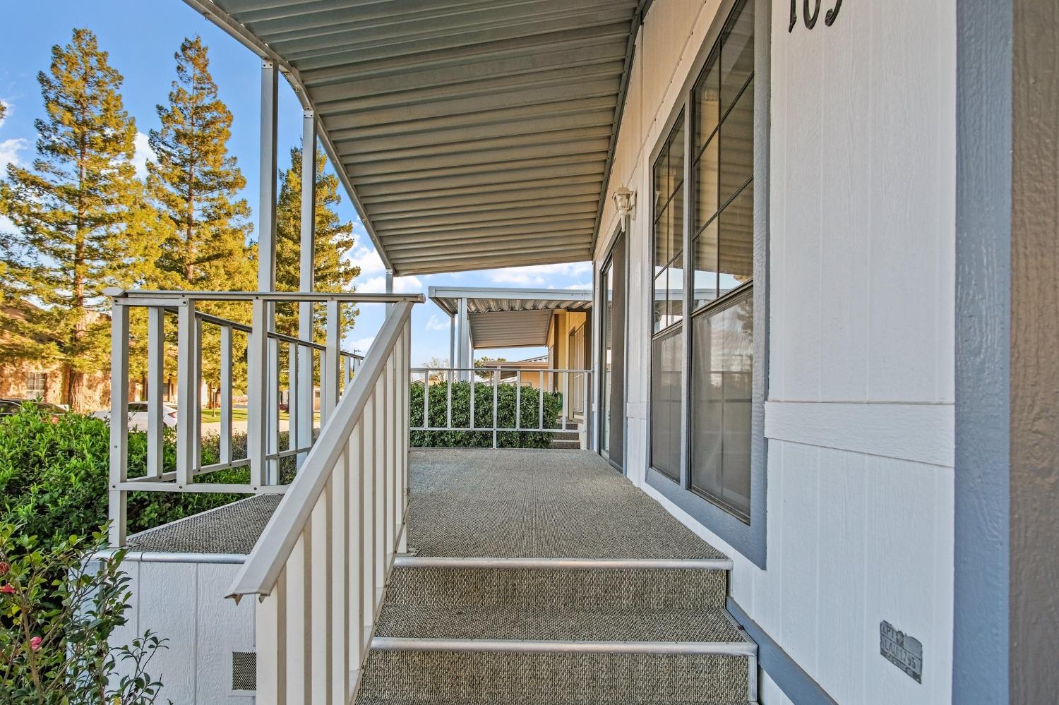 Detail Gallery Image 4 of 28 For 1500 Held Dr 103, Modesto,  CA 95355 - 2 Beds | 2 Baths