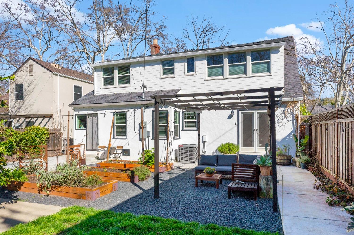 Highland Avenue, Sacramento, CA, 95818-3518