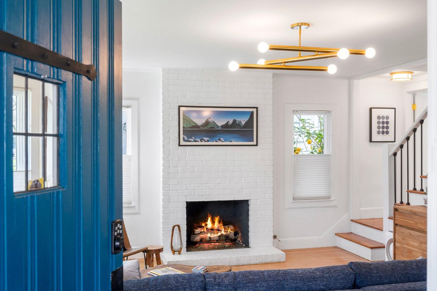 Highland Avenue, Sacramento, CA, 95818-3518