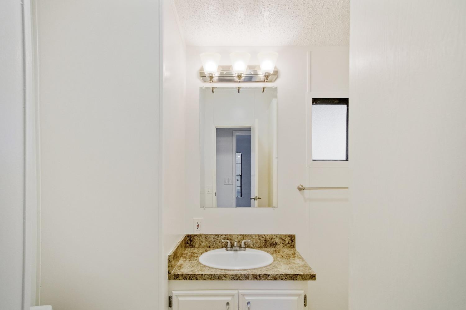 Detail Gallery Image 17 of 28 For 1500 Held Dr 103, Modesto,  CA 95355 - 2 Beds | 2 Baths