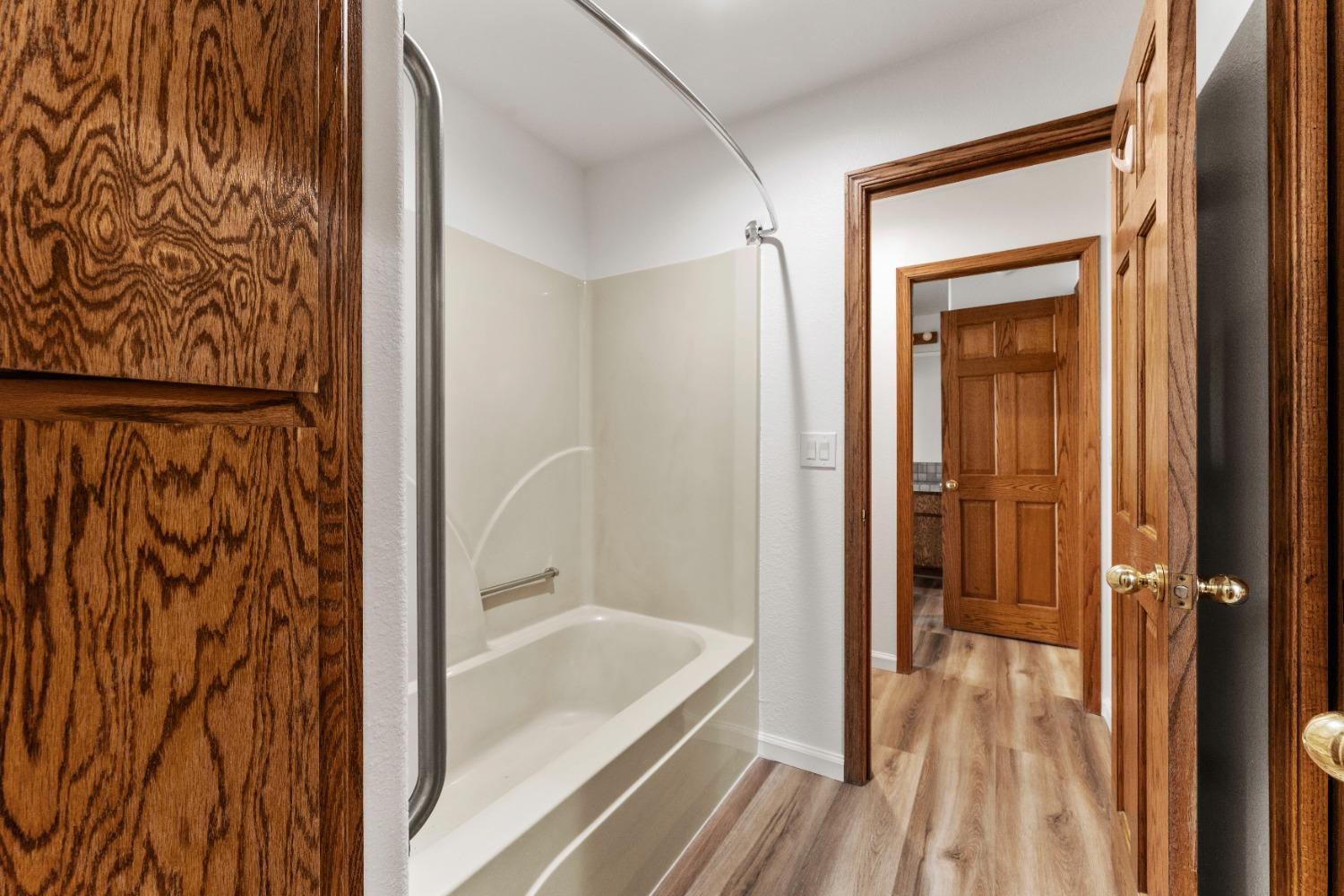 Detail Gallery Image 29 of 98 For 791 N Circle Dr, Diamond Springs,  CA 95619 - 6 Beds | 4/2 Baths