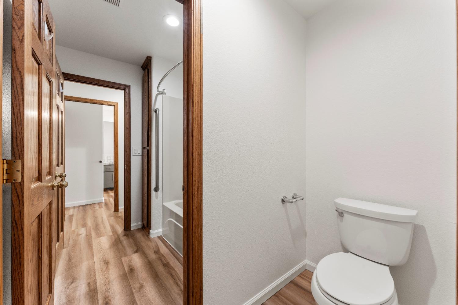 Detail Gallery Image 34 of 98 For 791 N Circle Dr, Diamond Springs,  CA 95619 - 6 Beds | 4/2 Baths