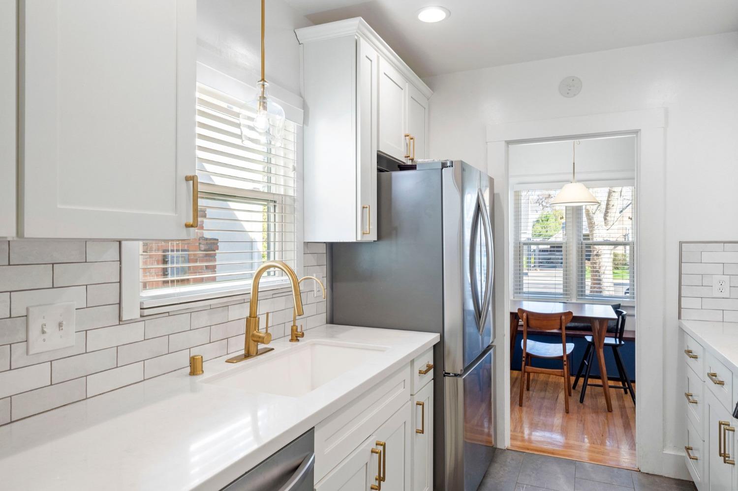 Highland Avenue, Sacramento, CA, 95818-3518