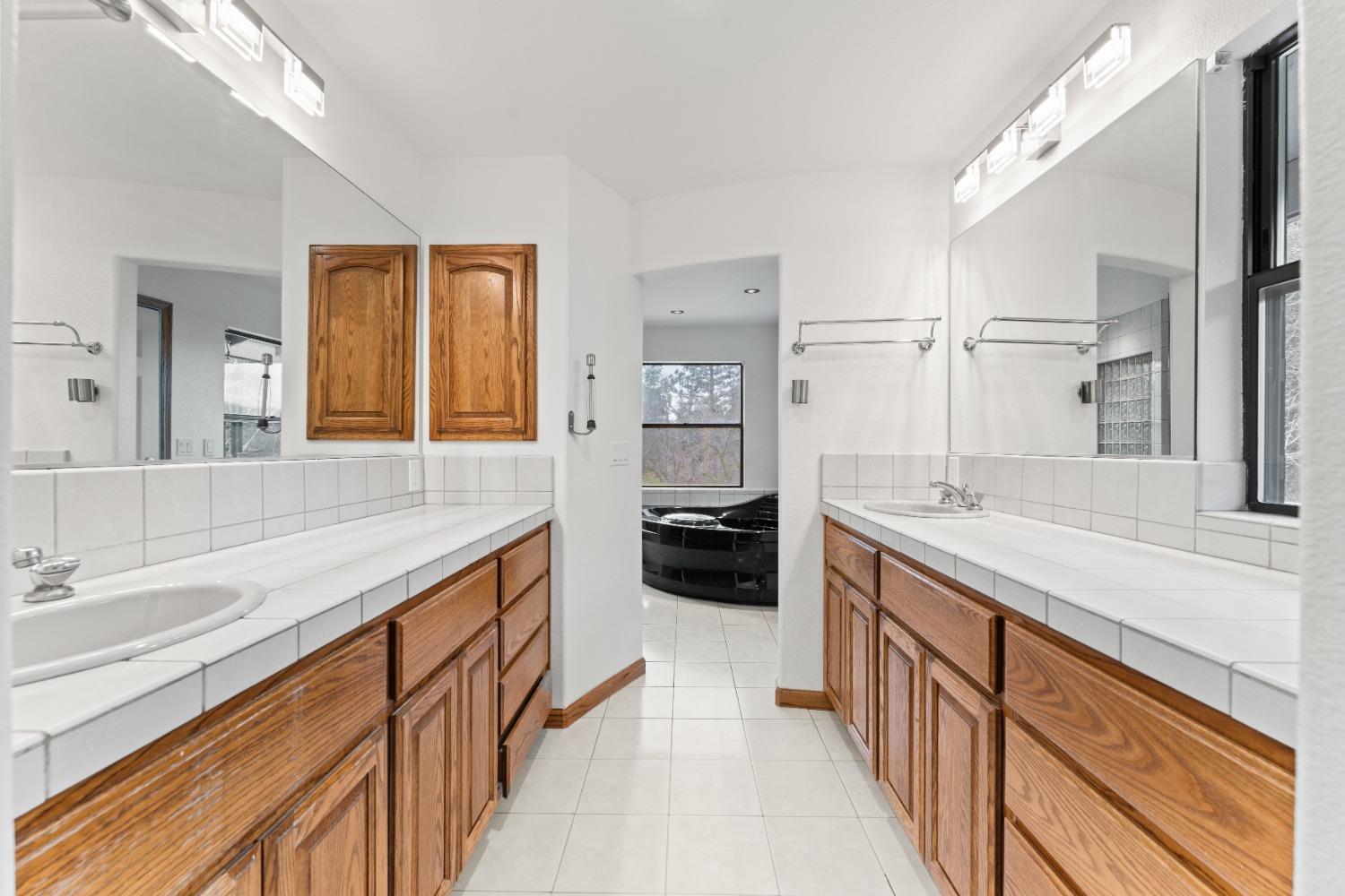 Detail Gallery Image 45 of 98 For 791 N Circle Dr, Diamond Springs,  CA 95619 - 6 Beds | 4/2 Baths