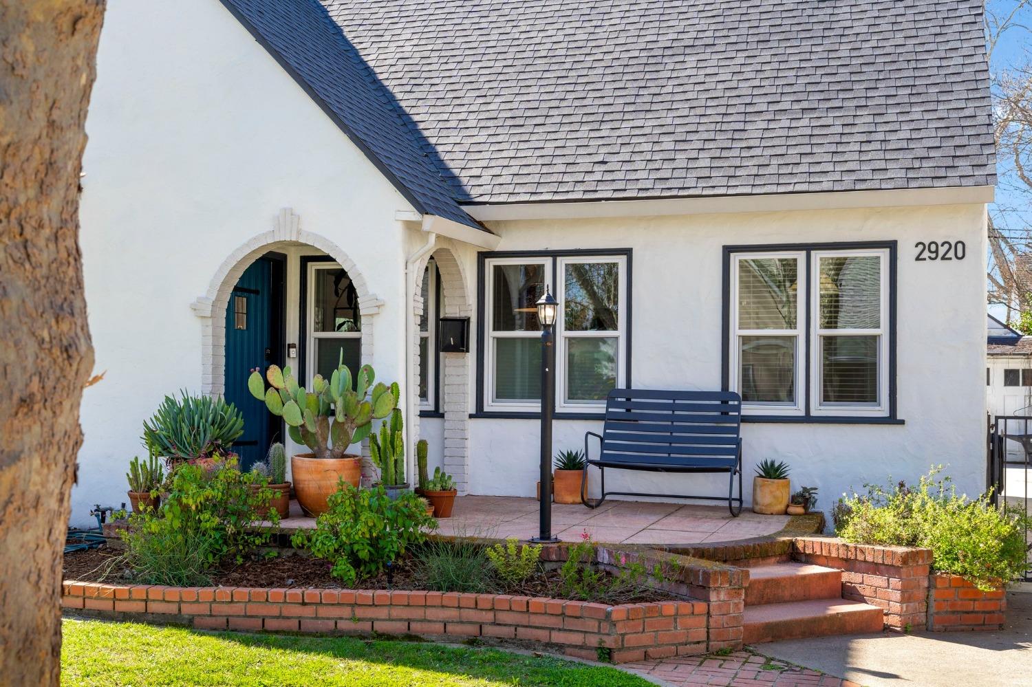 Highland Avenue, Sacramento, CA, 95818-3518
