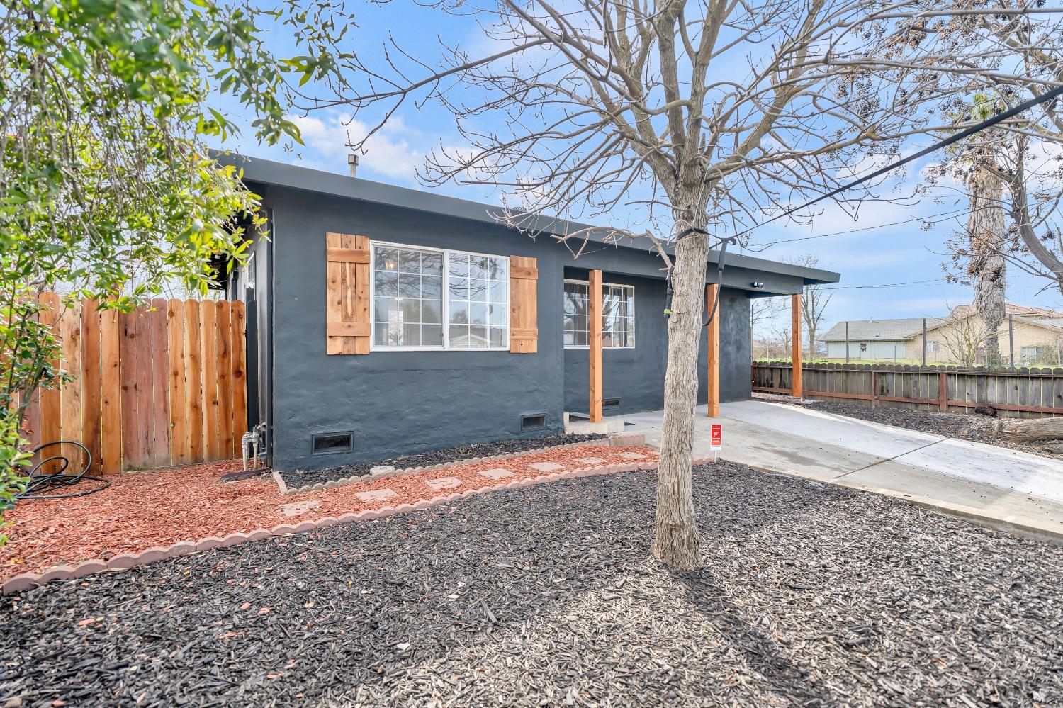 South, Sacramento, California image 4