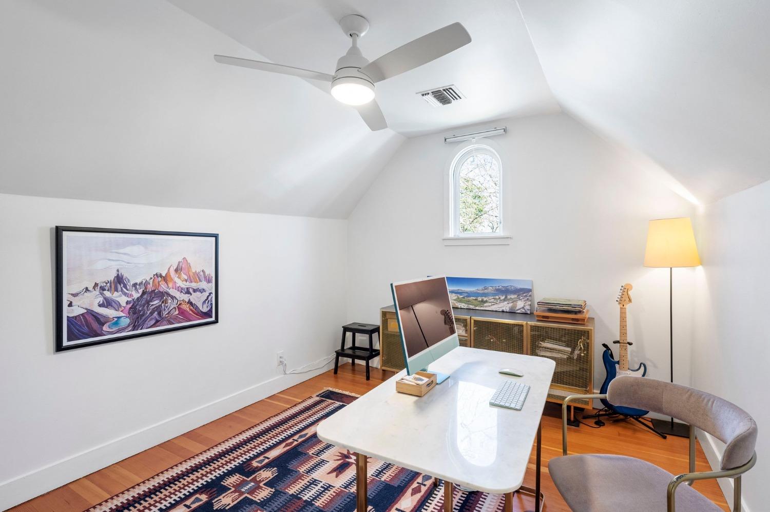 Highland Avenue, Sacramento, CA, 95818-3518