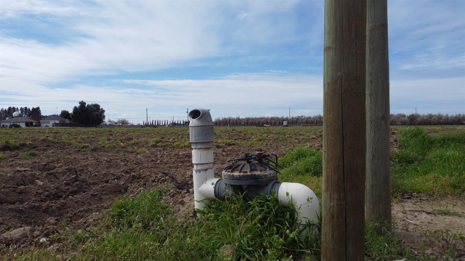 Santa Fe Avenue, Hughson, California image 8