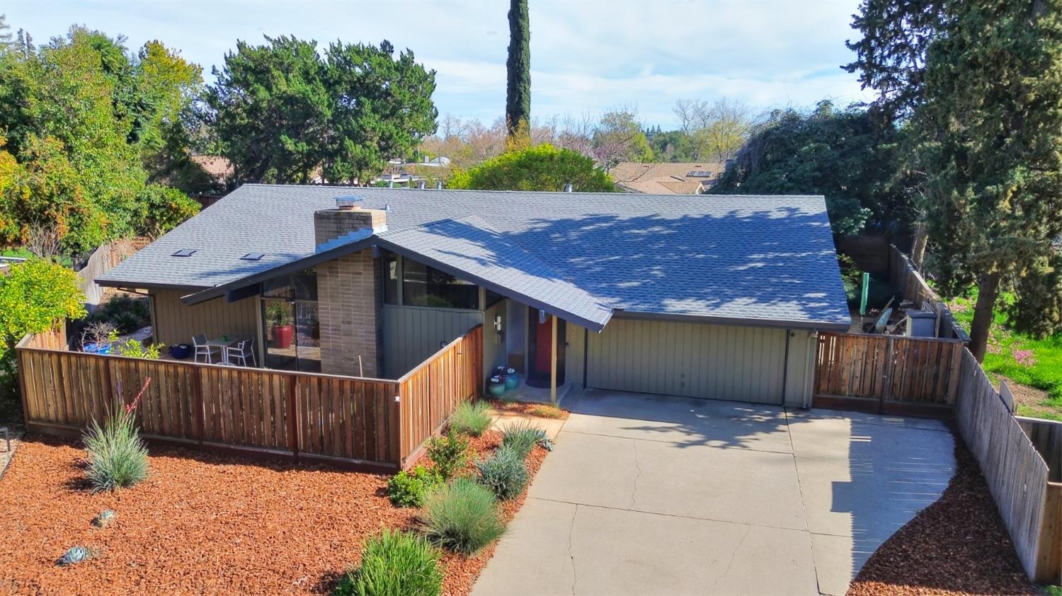 Detail Gallery Image 1 of 1 For 4236 Stowe Way, Sacramento,  CA 95864 - 4 Beds | 2 Baths
