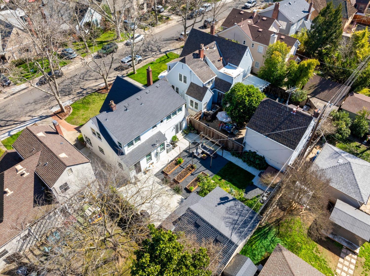 Highland Avenue, Sacramento, CA, 95818-3518