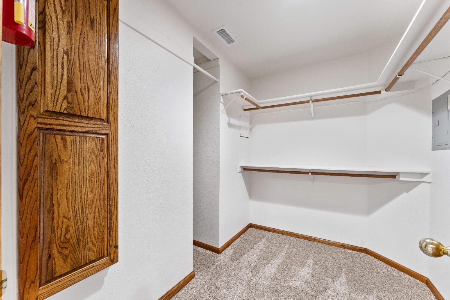 Detail Gallery Image 44 of 98 For 791 N Circle Dr, Diamond Springs,  CA 95619 - 6 Beds | 4/2 Baths