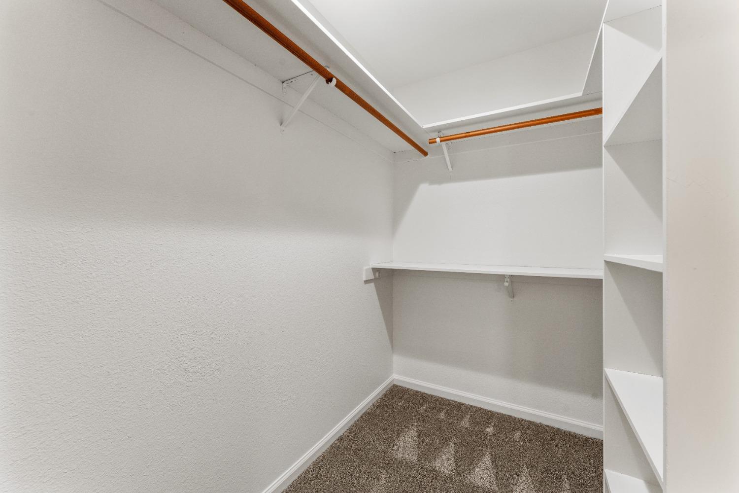 Detail Gallery Image 32 of 98 For 791 N Circle Dr, Diamond Springs,  CA 95619 - 6 Beds | 4/2 Baths