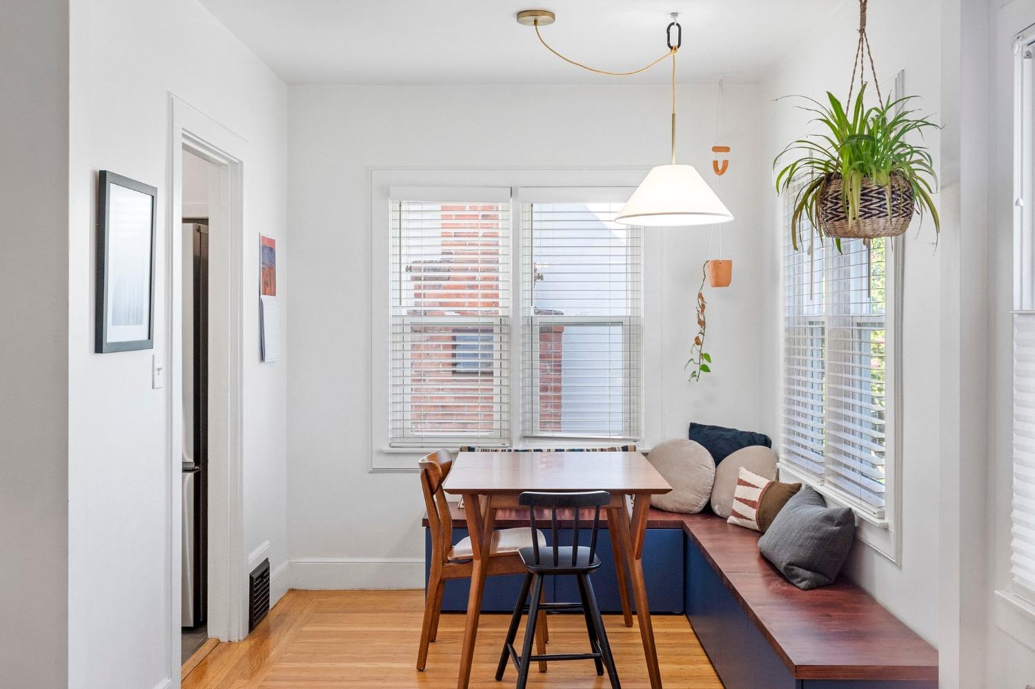 Highland Avenue, Sacramento, CA, 95818-3518
