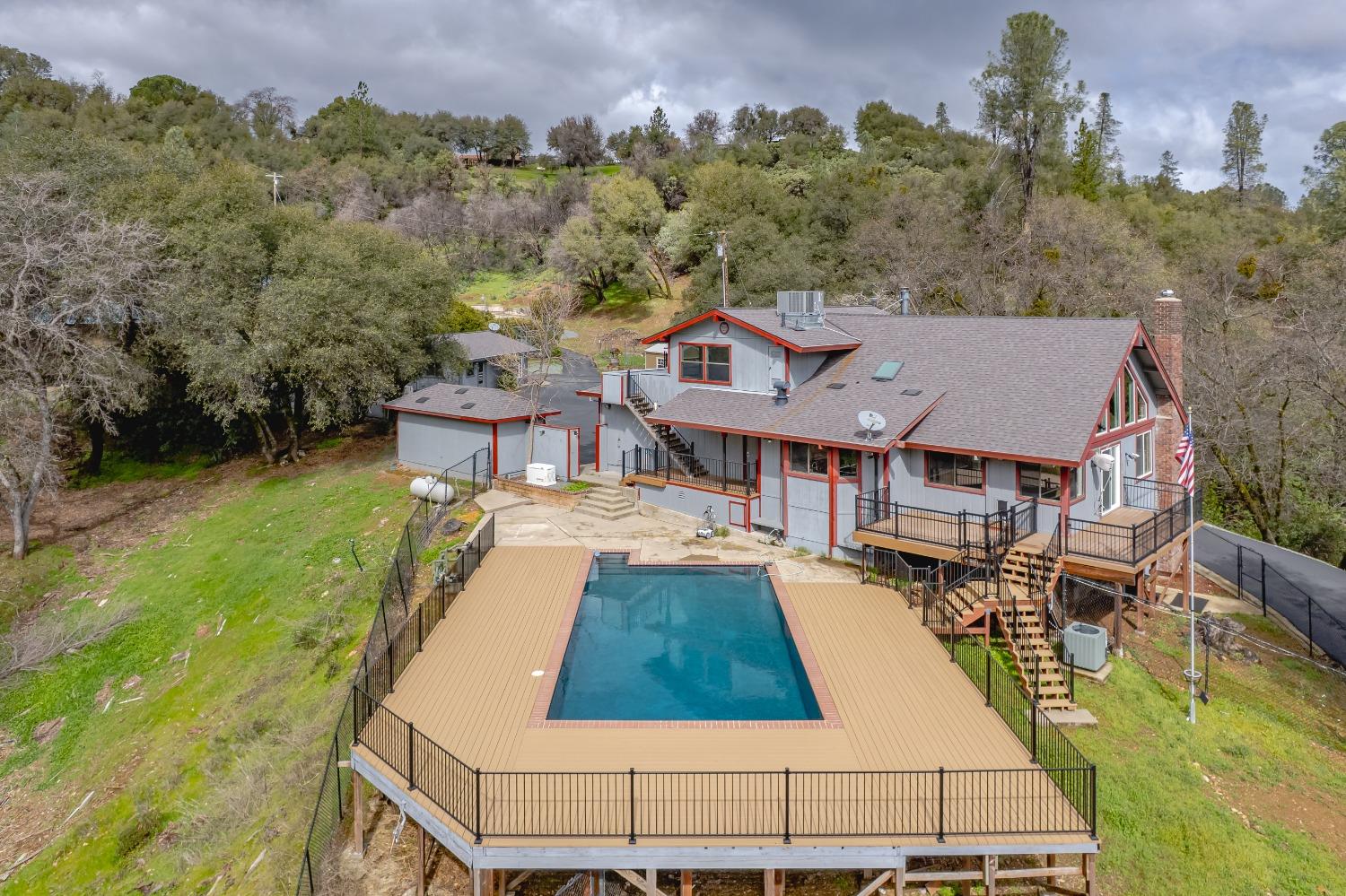 Detail Gallery Image 14 of 98 For 791 N Circle Dr, Diamond Springs,  CA 95619 - 6 Beds | 4/2 Baths