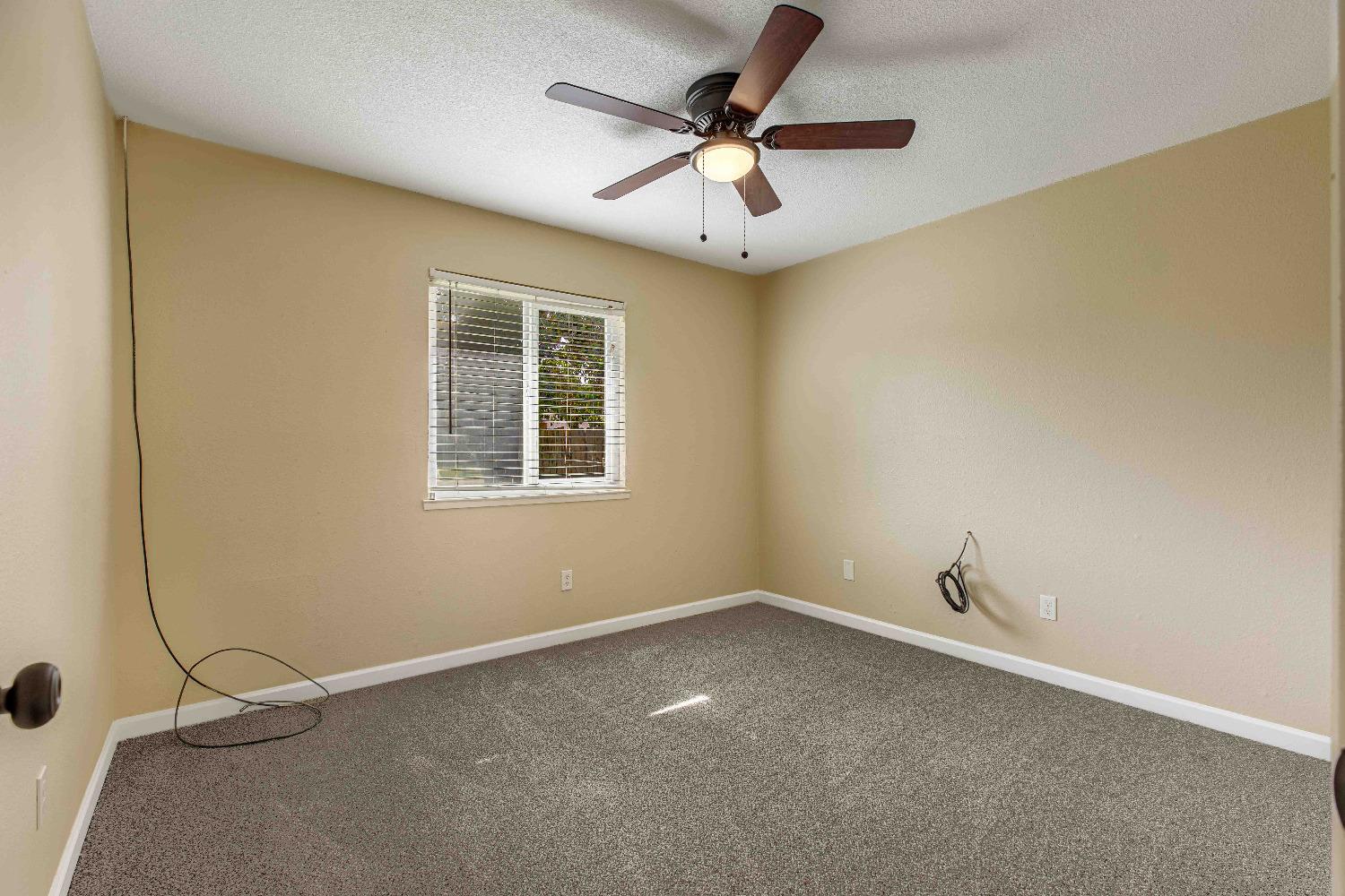 Detail Gallery Image 18 of 33 For 1349 Ghia Way, Manteca,  CA 95337 - 3 Beds | 2 Baths