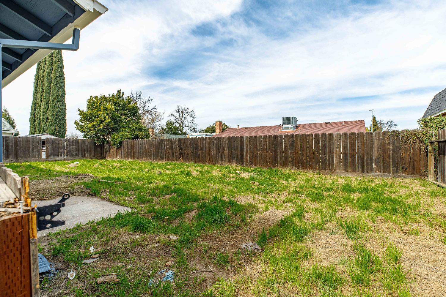 Detail Gallery Image 24 of 33 For 1349 Ghia Way, Manteca,  CA 95337 - 3 Beds | 2 Baths