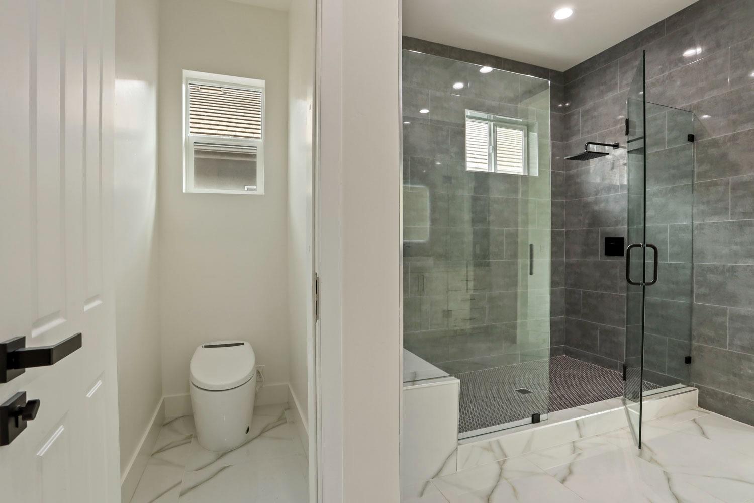 Detail Gallery Image 47 of 58 For 2442 Vintage Oaks Ct, Lodi,  CA 95242 - 4 Beds | 3/1 Baths